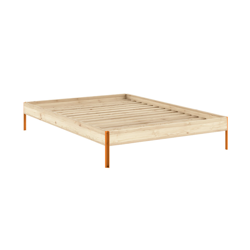 Karup - Core Bett | 140 x 200 cm / Kiefer natur / solar orange