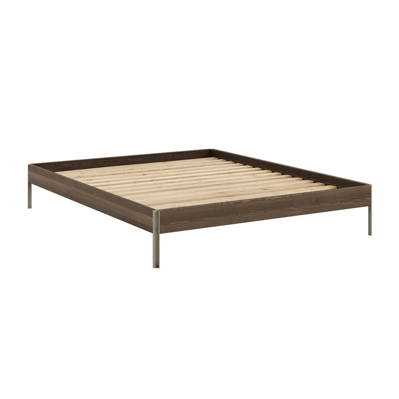 Karup - Core Bett | 160 x 200 cm / Kiefer carobbraun / sage green