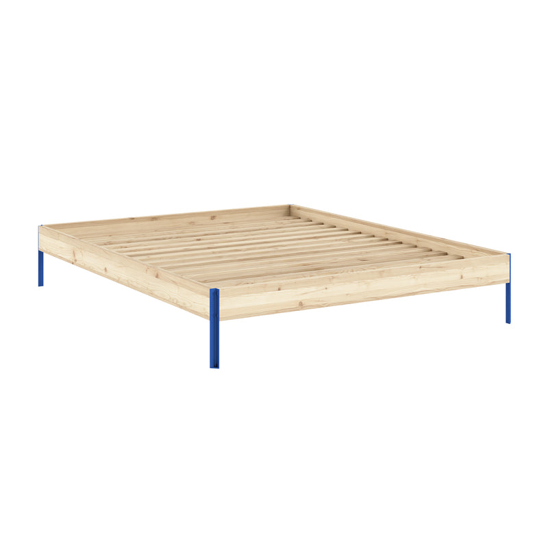 Karup - Core Bett | 160 x 200 cm / Kiefer natur / vivid blue