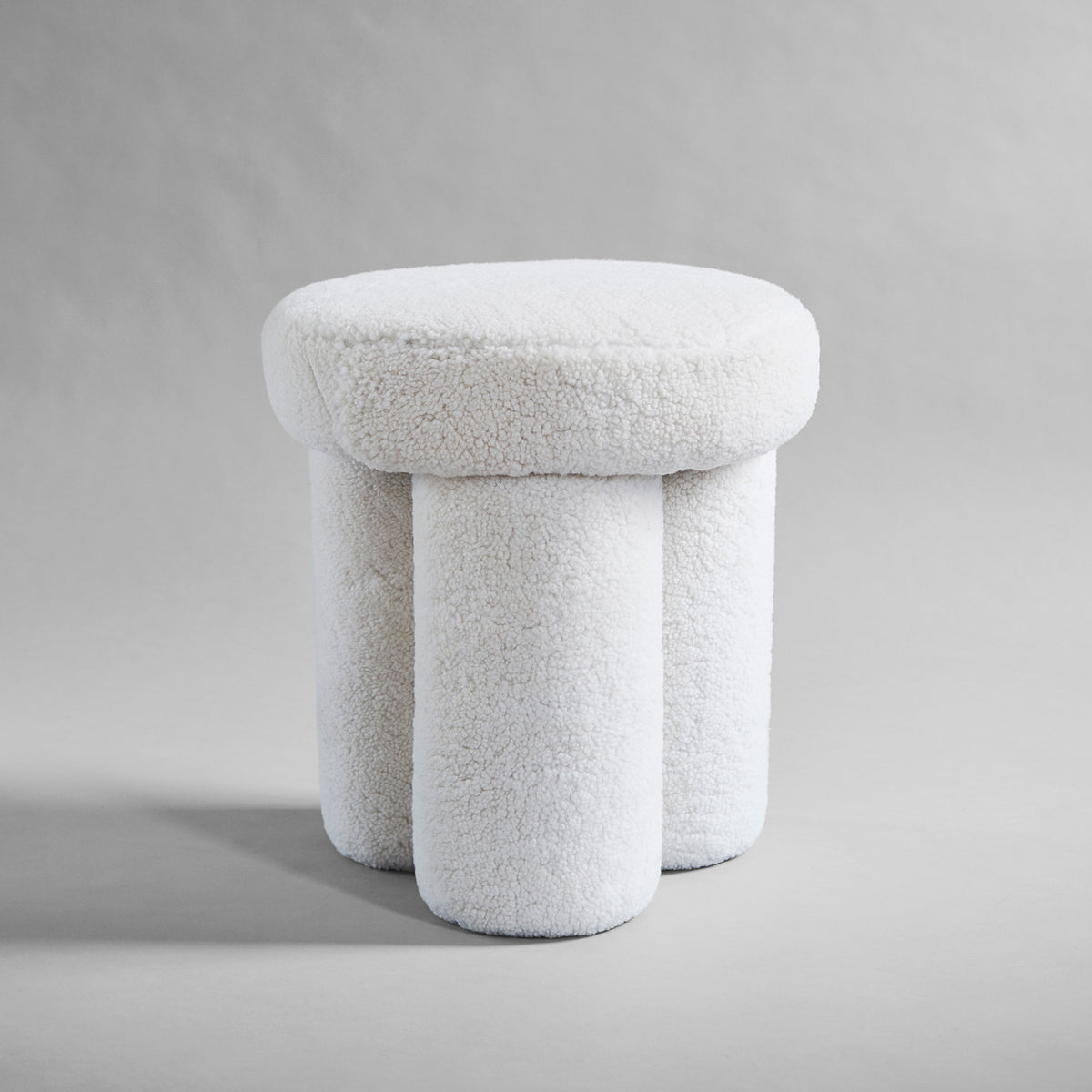 101 Copenhagen - Big Foot Hocker | Schaffell