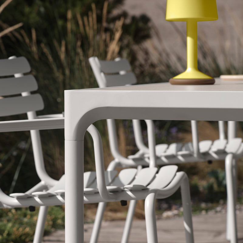 HOUE - FOUR Outdoor Tisch