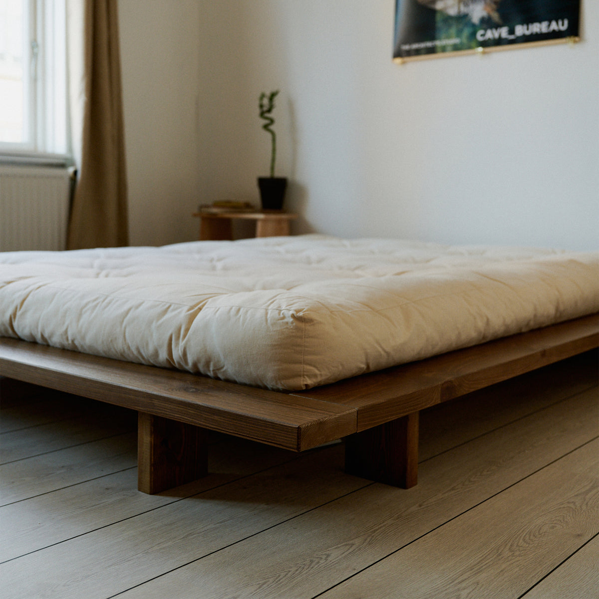 Karup - Futonbett Japan | 140 x 200 cm / 106 Carob brown lacquered, 160 x 200 cm / 106 Carob brown lacquered, 180 x 200 cm / 106 Carob brown lacquered, 90 x 200 cm / 106 Carob brown lacquered, 120 x 200 cm / 106 Carob brown lacquered