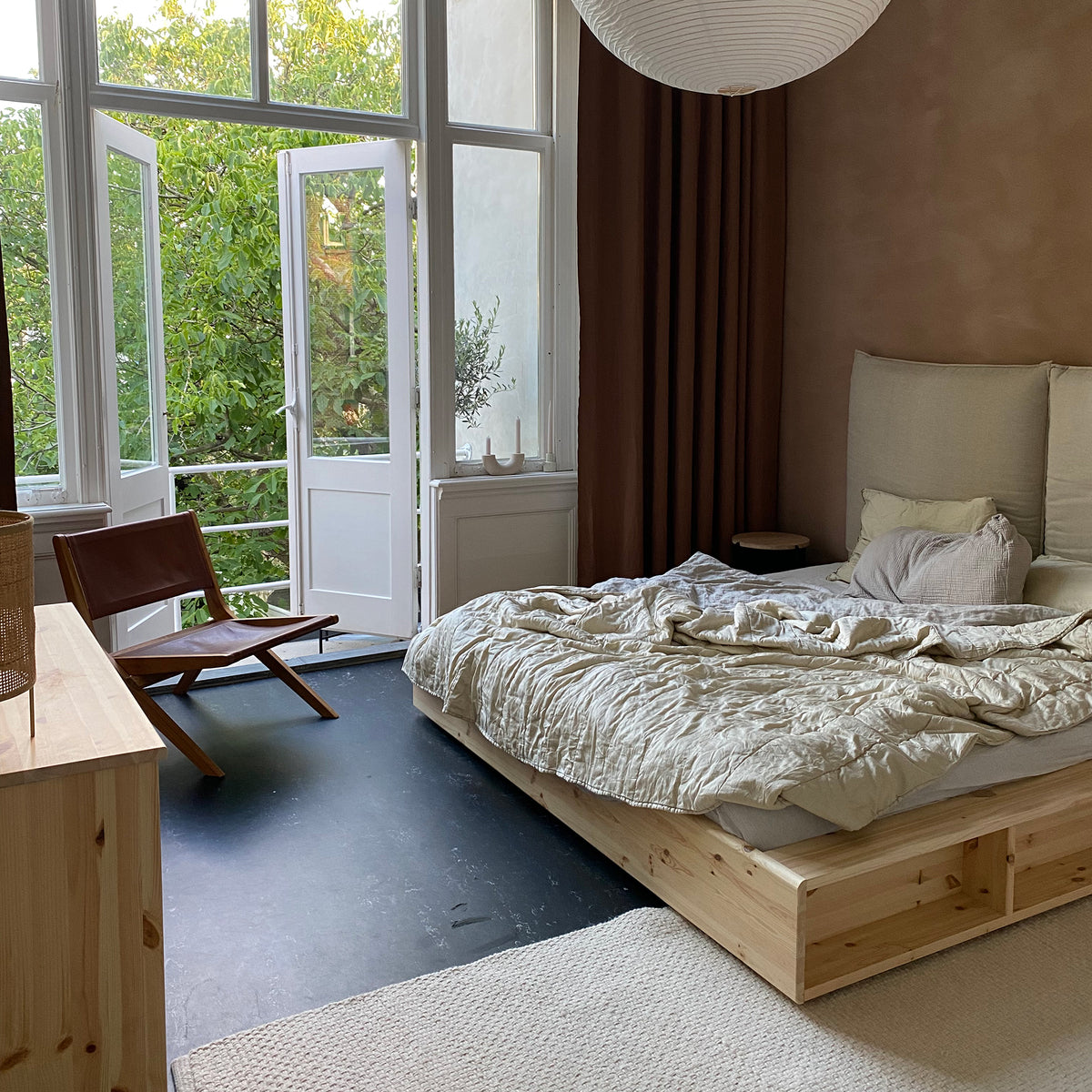 Karup - Ziggy Bettgestell mit Lattenrost und Aufbewahrung | 140 x 200 cm / 101 clear lacquered