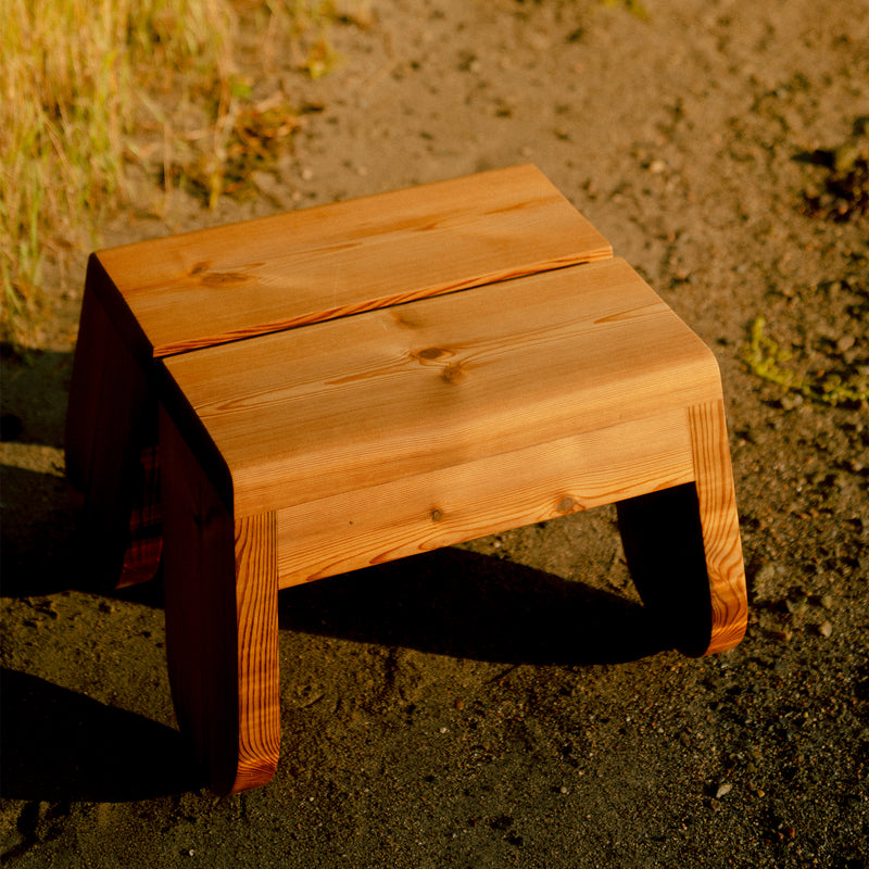 Vaarnii - 015 Peace Outdoor Fußhocker | 