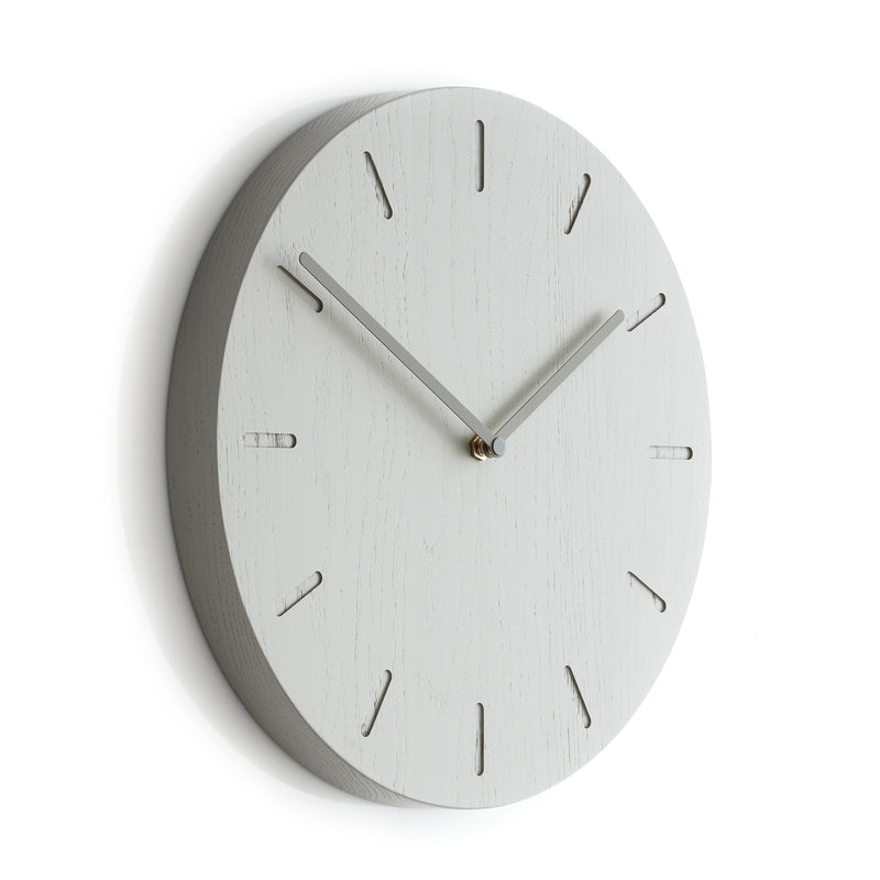 applicata - Watch:Out Wanduhr | Eiche grau/grau
